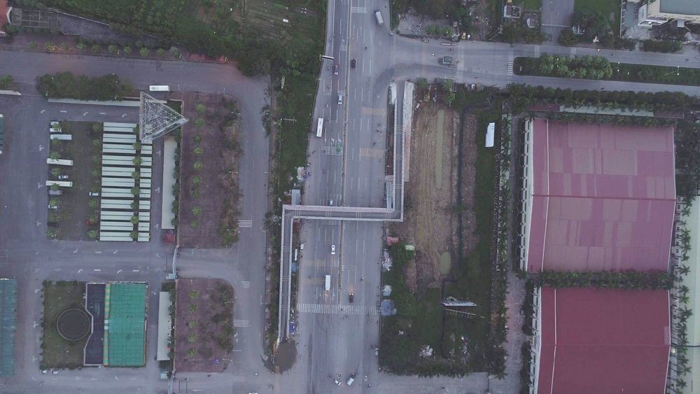 Video - Ảnh: Cầu chữ Z 18 tỷ độc đáo ở Hà Nội, xế hộp nhìn mà thèm