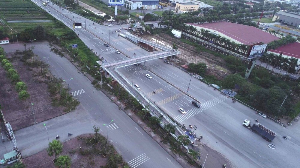 Video - Ảnh: Cầu chữ Z 18 tỷ độc đáo ở Hà Nội, xế hộp nhìn mà thèm