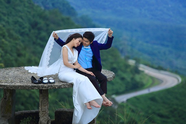 Đám cưới Nhật Kim Anh: Cô dâu ngất xỉu, liên tục mất điện trong thời khắc quan trọng