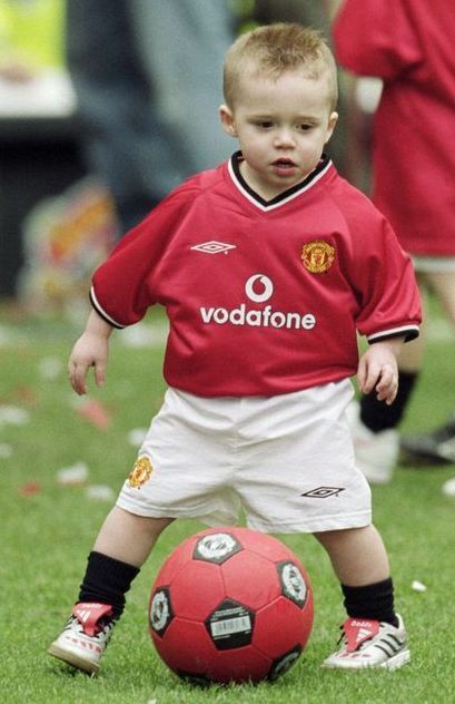 Brooklyn Beckham: Áp lực của đứa con sinh ra ở vạch đích và thước đo thành công được tính theo cấp số nhân Brooklyn Beckham: Áp lực của đứa con sinh ra ở vạch đích và thước đo thành công được tính theo cấp số nhân