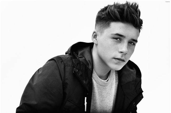 Brooklyn Beckham: Áp lực của đứa con sinh ra ở vạch đích và thước đo thành công được tính theo cấp số nhân Brooklyn Beckham: Áp lực của đứa con sinh ra ở vạch đích và thước đo thành công được tính theo cấp số nhân