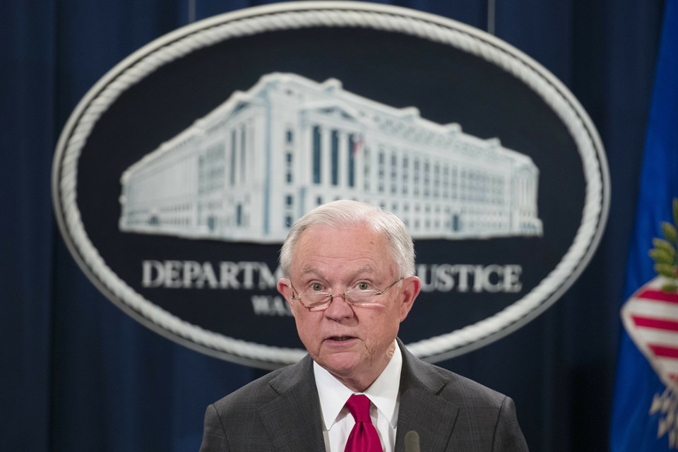 Nghi phạm gửi hàng loạt bom tại Mỹ bị bắt như thế nào?