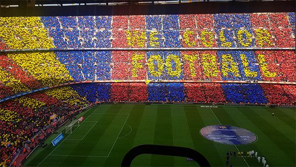 Suarez lập hat-trick, Barca đè bẹp Real