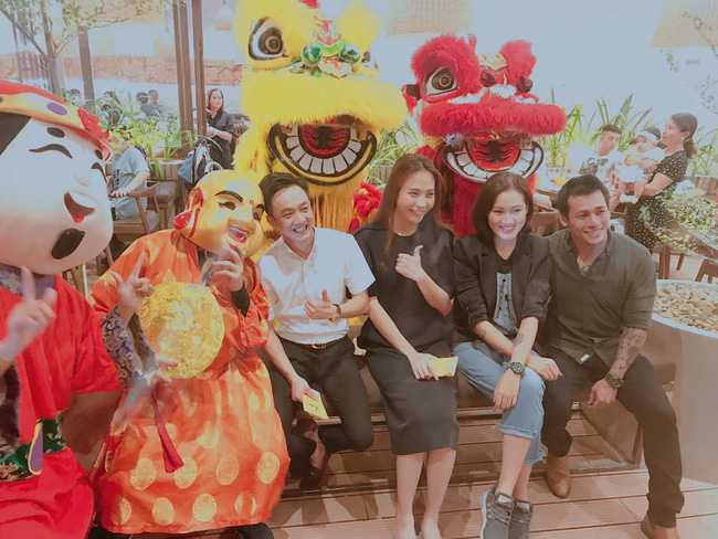 Xuất hiện tình tứ bên Đàm Thu Trang, Cường Đô La để lộ thông tin đám cưới trong cuộc trò chuyện với bạn bè