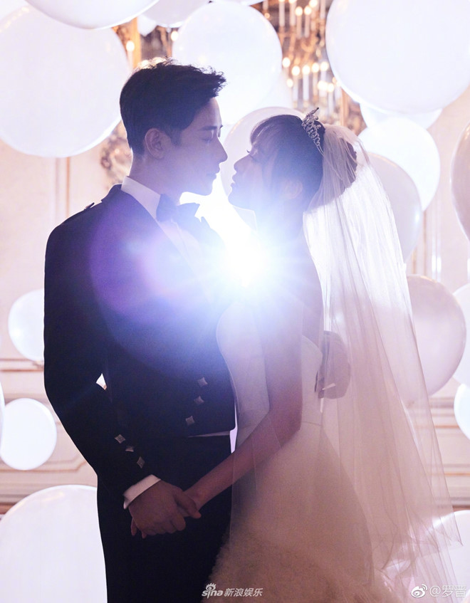 Bộ ảnh cưới được khen đẹp như chuyện cổ tích của Đường Yên - La Tấn