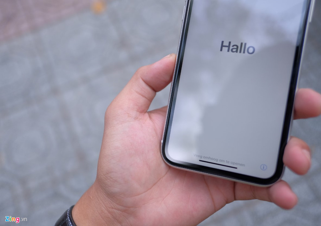 Chiếc iPhone giá hời nhất 2018 ế ẩm ngoài dự kiến