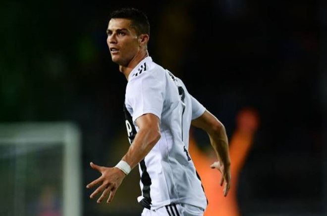 Ronaldo lập cú đúp, Juventus ngược dòng hạ Empoli