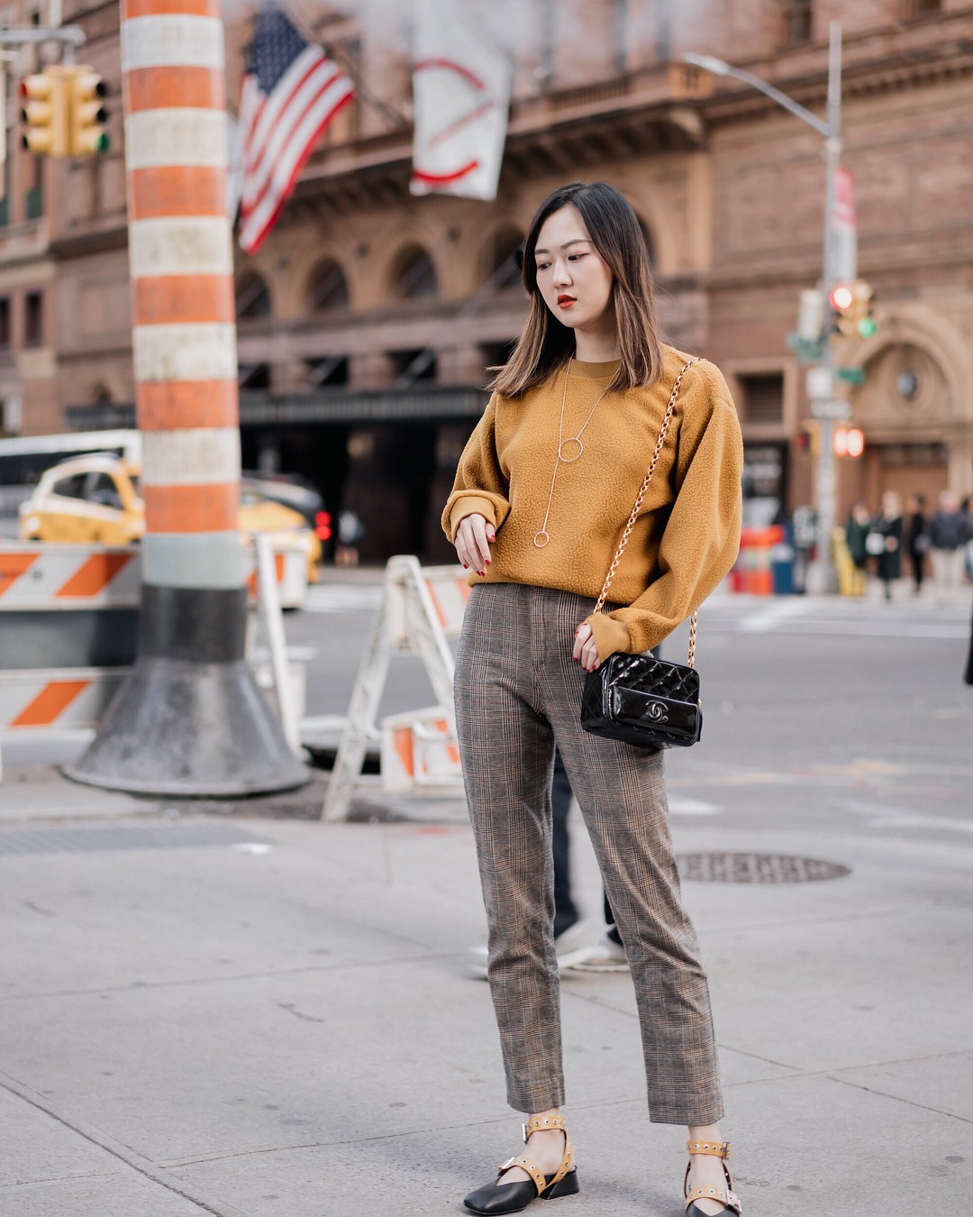 Hãy tránh 4 kiểu mix đồ mùa lạnh sau, nếu các nàng không muốn mình trông nặng nề và già hơn tuổi