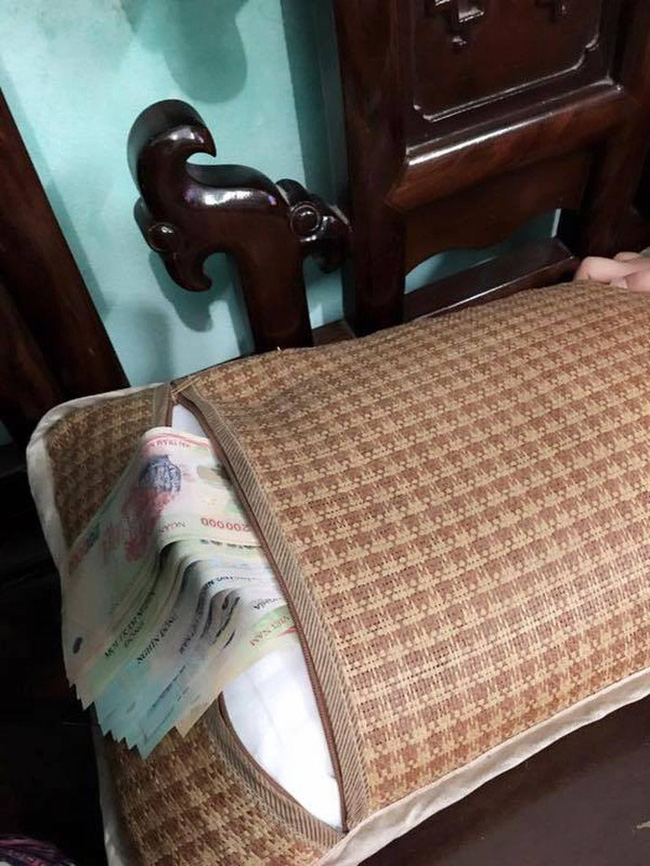 Khi chồng tỉnh táo giấu quỹ đen toàn chỗ hiểm vẫn không lại với những cô vợ có gen thám tử