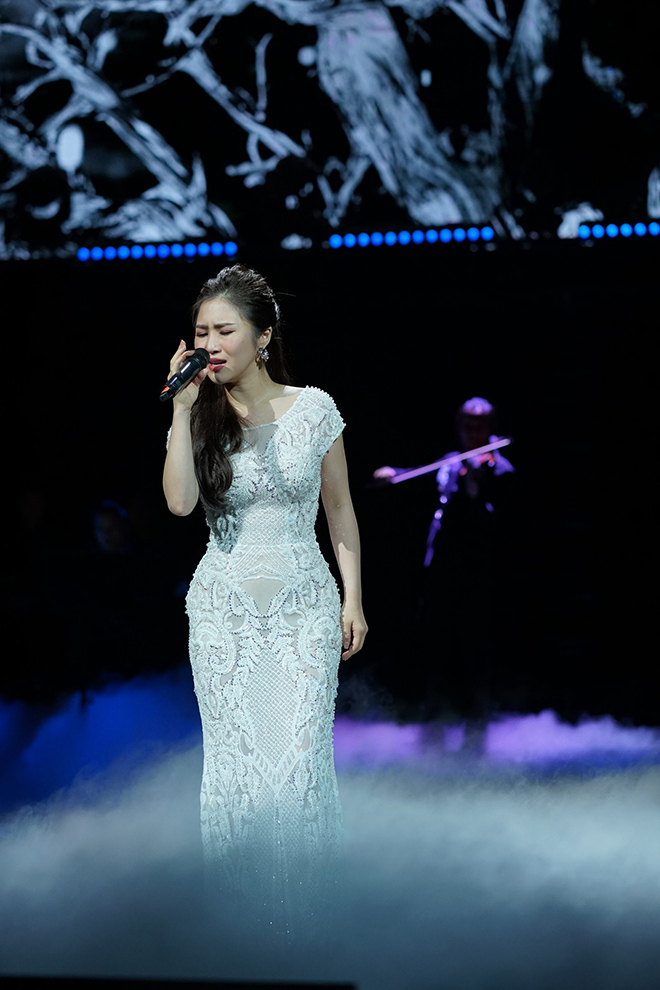 Quả Dưa Hấu tái ngộ trong đêm nhạc của Tú Dưa khiến khán giả bồi hồi xúc động