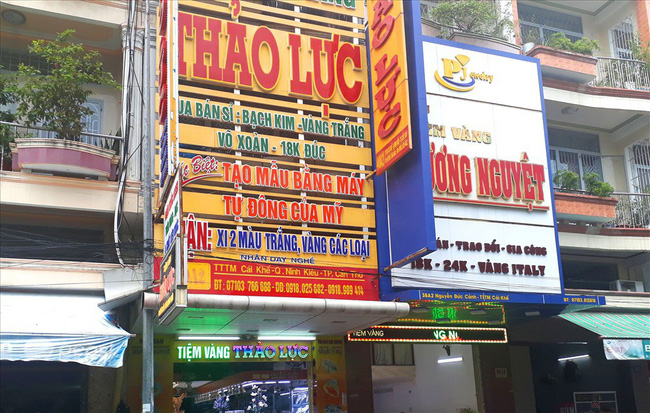 Vụ đổi 100 USD bị phạt 90 triệu: Vì sao bắt quả tang mà hơn nửa năm mới phạt?