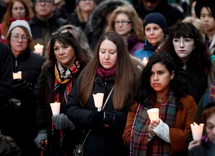 Video Ảnh xúc động trong lễ tưởng niệm các nạn nhân vụ xả súng ở Mỹ