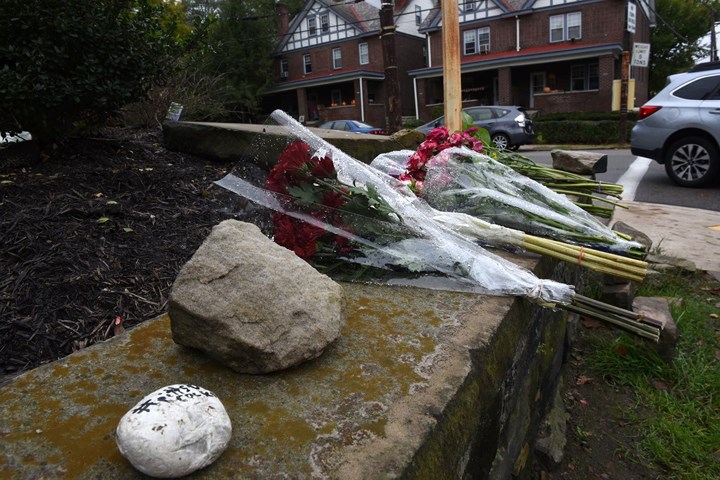 Video Ảnh xúc động trong lễ tưởng niệm các nạn nhân vụ xả súng ở Mỹ