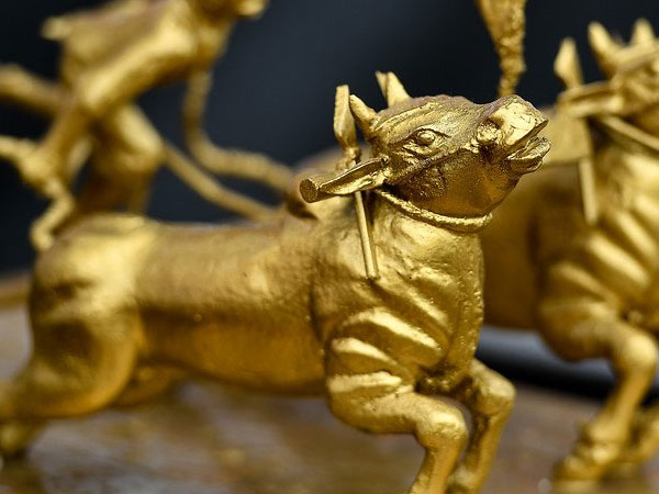 Giá vàng hôm nay 29/10: Chạm mức cao nhất 3 tháng