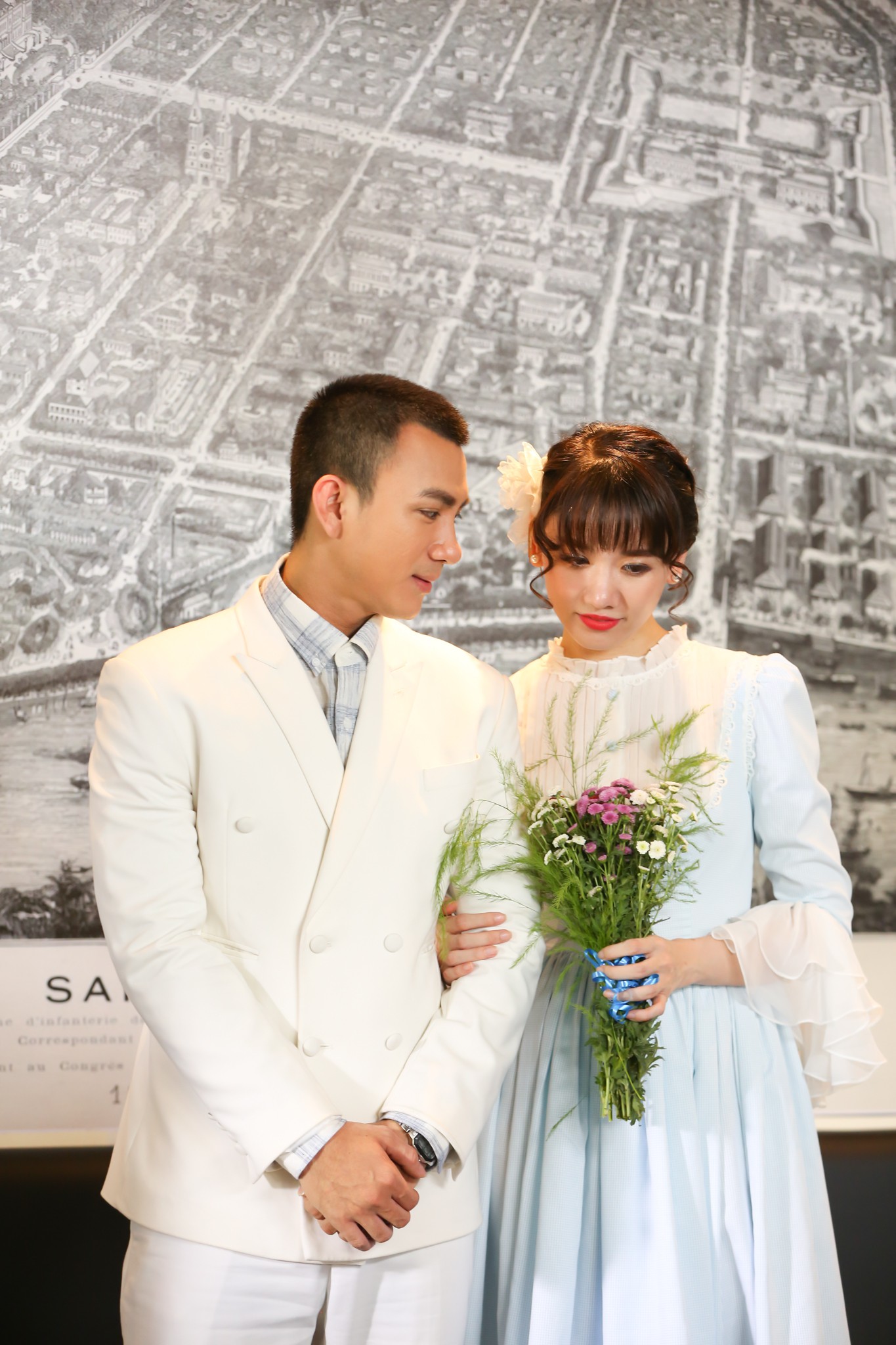 MV chưa hết hot, Hari Won đã tung phim ngắn Là cả bầu trời đẫm nước mắt