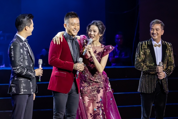 Vừa tháo sụn mũi, Lệ Quyên vẫn cháy hết 30 ca khúc trong liveshow riêng