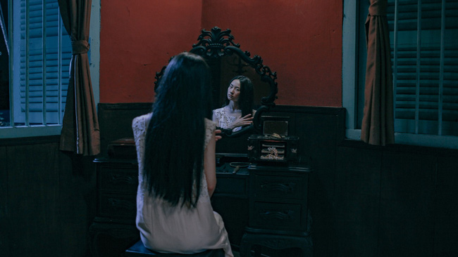 Sát Halloween, Người Bất Tử tung clip toàn cảnh quay khiến khán giả rụng tim