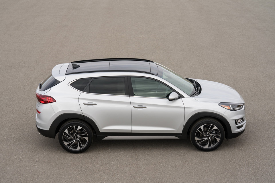 Hyundai Tucson 2019 giá từ 24.000 USD, đối đầu Mazda CX-5