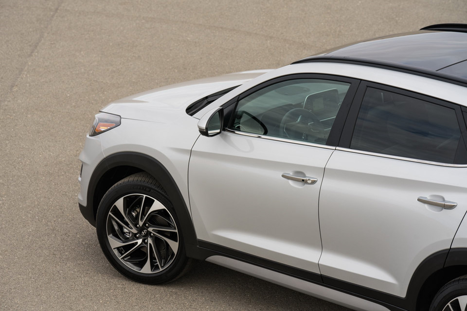 Hyundai Tucson 2019 giá từ 24.000 USD, đối đầu Mazda CX-5