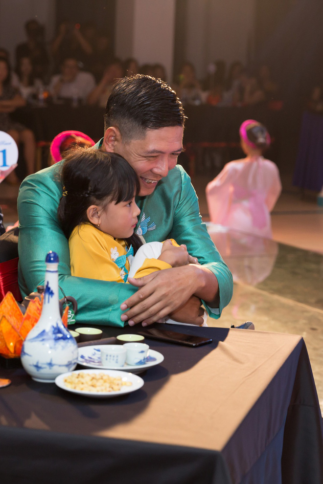 Bộ đôi Hoa hậu Tiểu Vy - Mỹ Linh lần đầu đọ sắc một chín một mười tại sự kiện