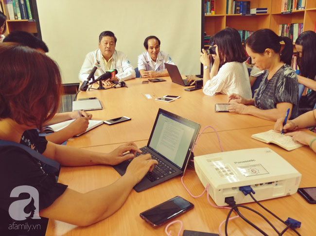 Đã xác định nguyên nhân ban đầu vụ hàng chục trẻ em bị ngộ độc sau khi ăn bánh mì chà bông gà ở TP.HCM