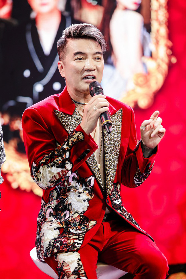 Bị Phương Dung gọi Đàm Vĩnh Biệt, Đàm Vĩnh Hưng đáp: Ai cô ấy cũng chê, Phi Nhung còn bị nói đến không nhìn mặt!