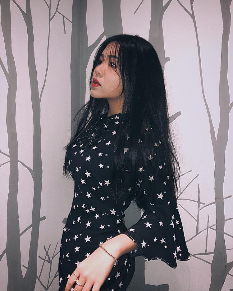 Cô bạn với số đo 91-64-96 nổi bật của THPT Bình Hưng Hoà: Mình mặc gì cũng dễ thành sexy với người khác