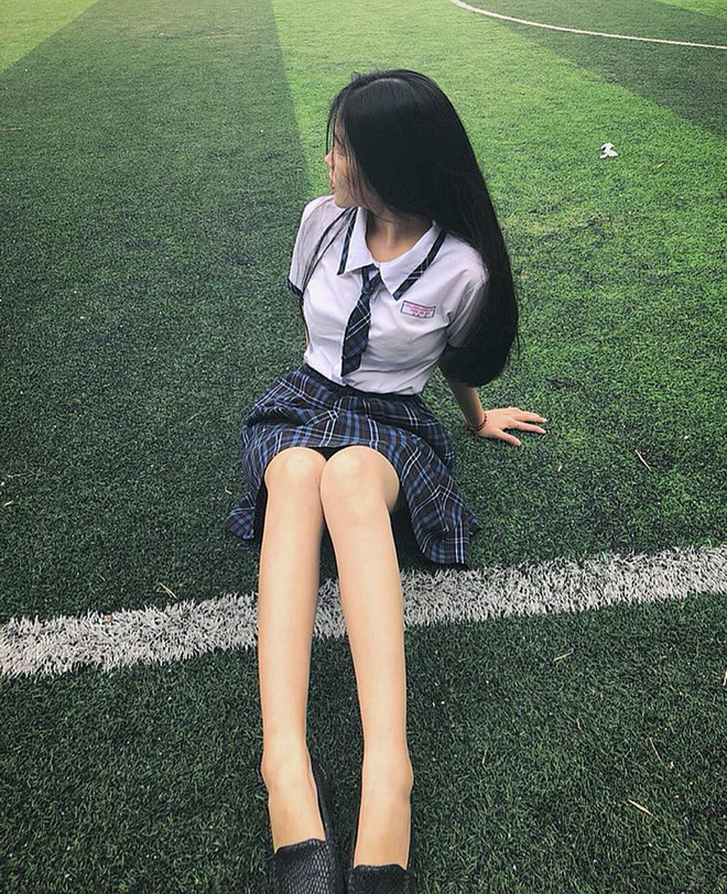 Cô bạn với số đo 91-64-96 nổi bật của THPT Bình Hưng Hoà: Mình mặc gì cũng dễ thành sexy với người khác