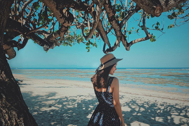 Đã đẹp lại còn giỏi, cựu sinh viên Bách Khoa trở thành tiếp viên hàng không với cuộc sống như mơ