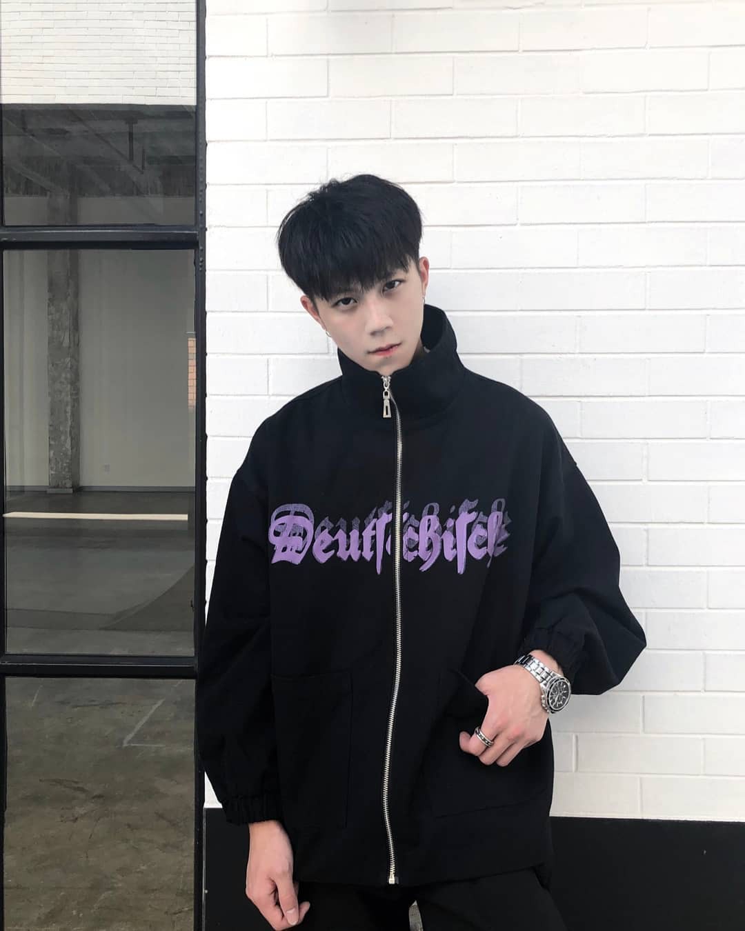 Nam sinh lớp 10, đã cao 1m81 lại còn lai Việt - Trung: Hot nhờ nhan sắc được ví với nam thần!