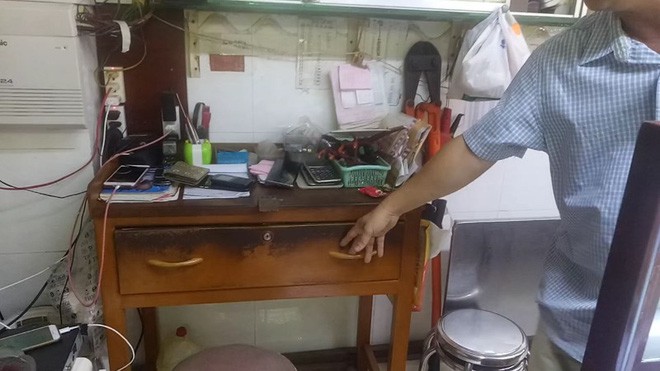 Từ vụ tiệm vàng bị khám xét, thu giữ tài sản: Khi nào công an được quyền khám xét nhà dân?