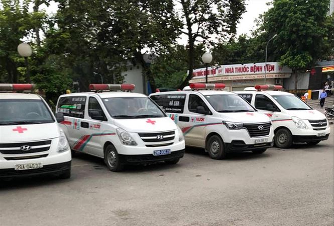 Xe cấp cứu dù được cấp biển xanh?