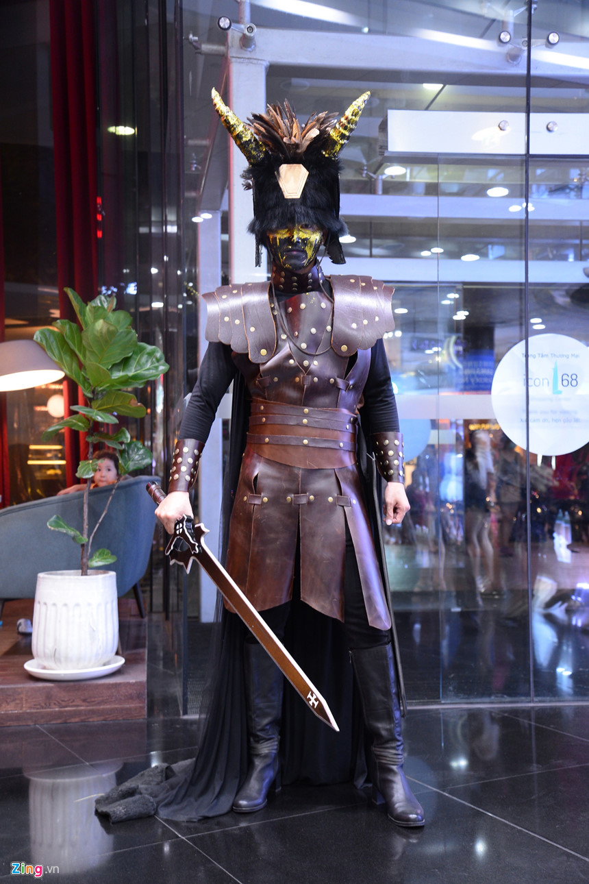 Giới trẻ hưởng ứng Halloween ở phố Nguyễn Huệ như thế nào?