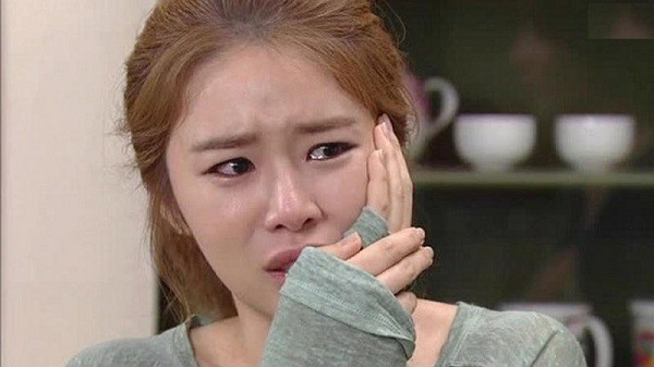 Vợ nhẫn nhịn sống 7 năm hôn nhân với anh chồng không mê nổi và câu nói của bạn thân khiến cô thức tỉnh Vợ nhẫn nhịn sống 7 năm hôn nhân với anh chồng không mê nổi và câu nói của bạn thân khiến cô thức tỉnh