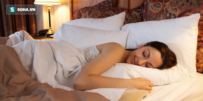 Sáng đèn khi ngủ: Thói quen không chỉ gây khó ngủ, lý do đáng sợ này mới là điều đáng nói!