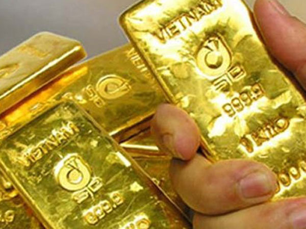 Giá vàng hôm nay 30/10: Nỗi lo bất ổn, vàng treo trên đỉnh