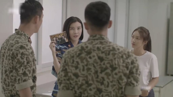 Hậu Duệ Mặt Trời tập 28: Gieo gió gặt bão, Duy Kiên hôn hụt Hoài Phương vì đi phá đám Bảo Huy và Minh Ngọc