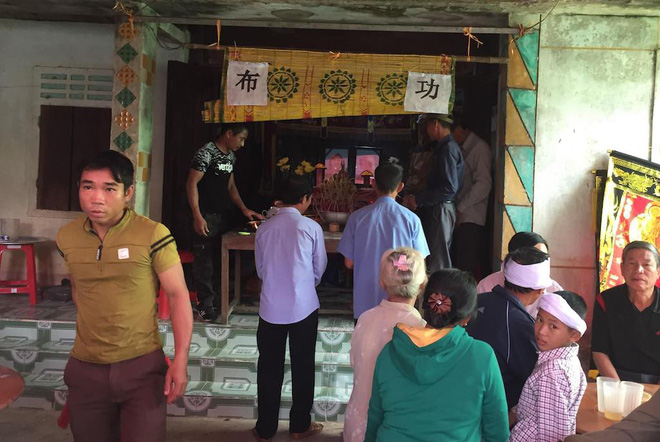 Vụ 2 mẹ con treo cổ: Mỗi lần tắm cho con chị lại day dứt...