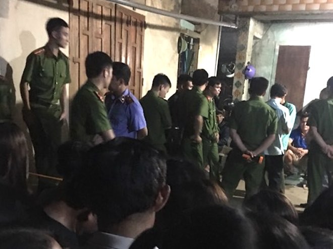 Vụ 2 mẹ con treo cổ: Mỗi lần tắm cho con chị lại day dứt...