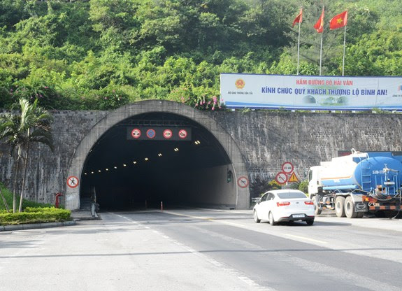 Vụ hầm Hải Vân có nguy cơ đóng cửa vì thiếu tiền điện: Chiêu trò của nhà đầu tư?