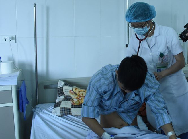 Nam thanh niên suýt chết vì phổi lúc nhúc ... sán