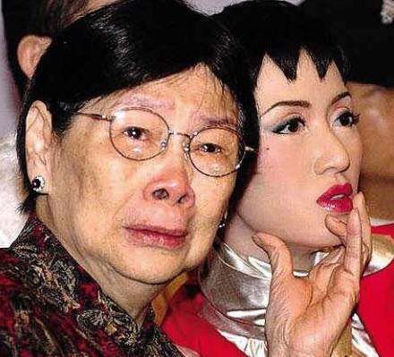 Phận đời diva Mai Diễm Phương: Cả đời không tìm được bến đỗ tình yêu, bị mẹ ruột bòn rút tới tận hơi thở cuối cùng