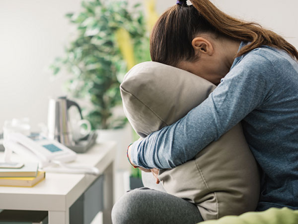 Tối nào chồng mình cũng sốt sắng đưa con đi học thêm, không ngờ sự thật lại khiến người ta phẫn nộ đến thế!