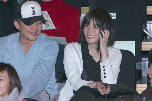 Lý Á Bằng bị chê cười khi tuyên bố từ thiện 70% tài sản