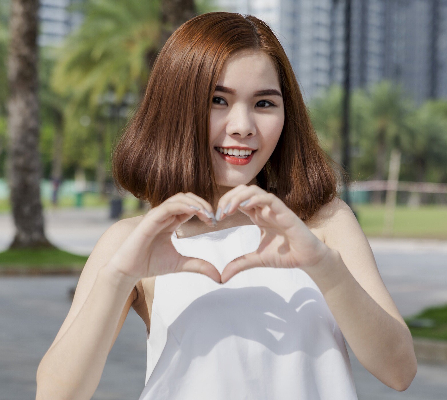 Ngắm dàn nữ sinh 2000 trường em trai Sơn Tùng dự thi Hoa khôi ai cũng thốt lên: Thế hệ 10x giờ đã lớn vậy ư