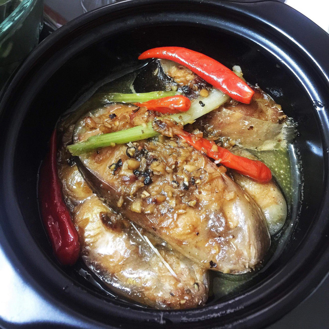 Nữ sinh Sài Gòn sinh năm 2000 thường xuyên được bắt chuyện bằng tiếng Anh vì quá giống Tây