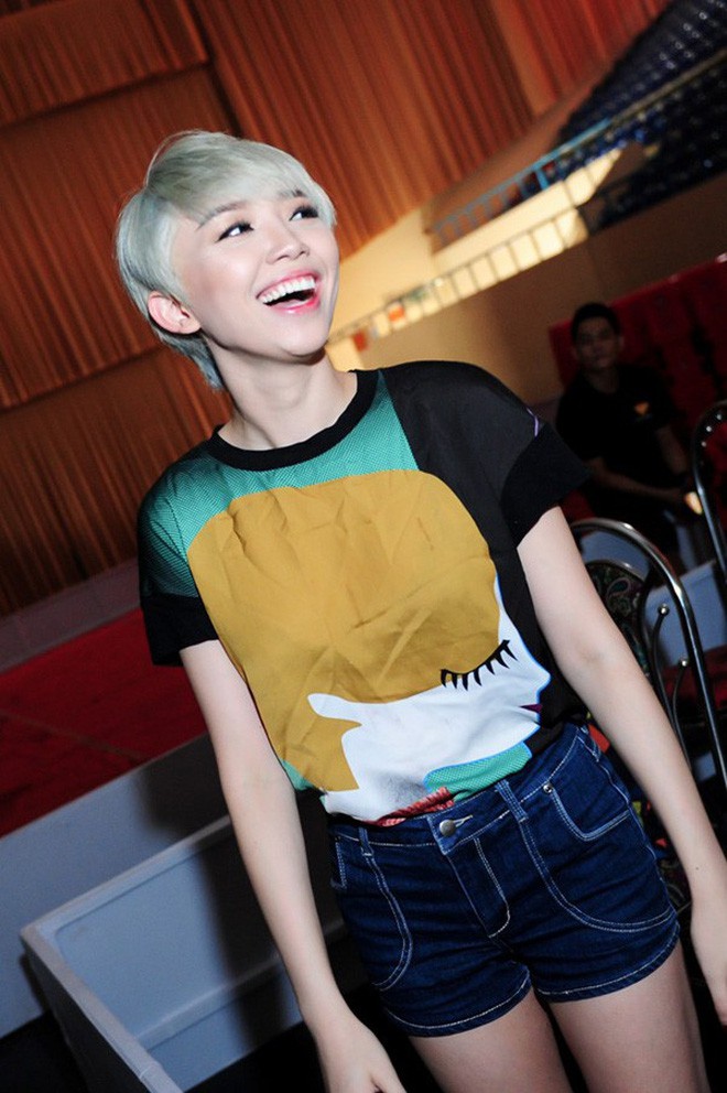 3 năm rồi mới nhuộm bạch kim, Tóc Tiên vẫn đẹp xuất sắc khó mà chê nổi