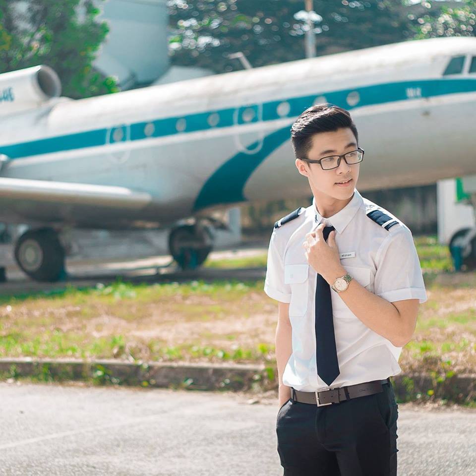 Cười tươi khi đi hiến máu, nam sinh đẹp trai lộ tên thật đặc biệt khi được hỏi xin info