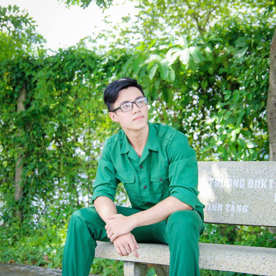 Cười tươi khi đi hiến máu, nam sinh đẹp trai lộ tên thật đặc biệt khi được hỏi xin info