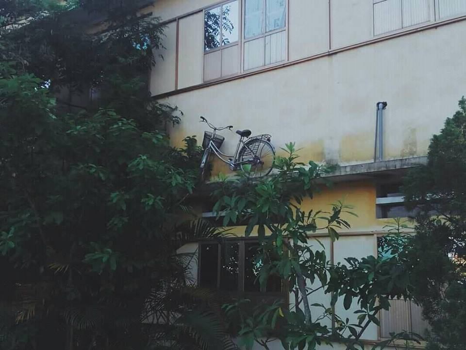 Trò đùa mới của học sinh bị lên án dữ dội: Giấu xe đạp của bạn học ở những nơi tìm cả ngày cũng không ra